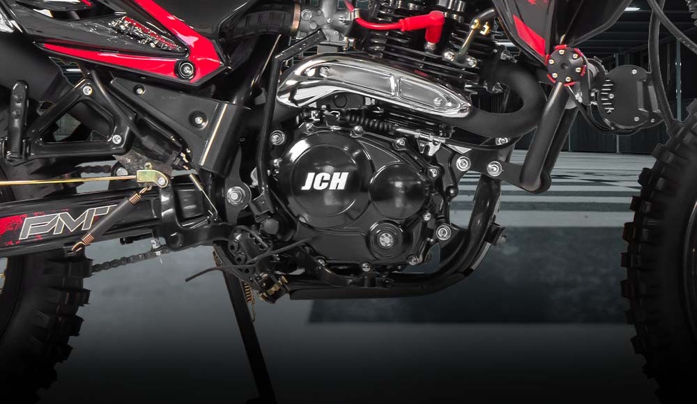 Parte posterior de la Moto todo terreno MONTANA 200