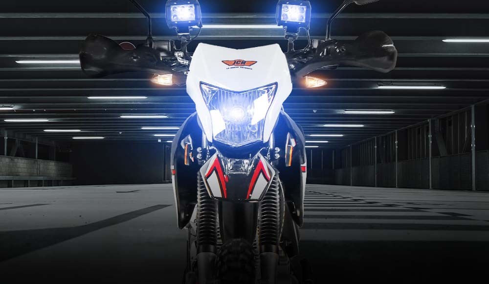 Parte delantera de la Moto Todo Terreno Fox 200